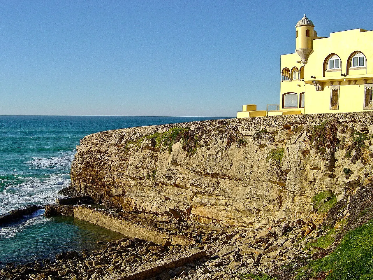 Bateria Alta ao norte da Praia da Água Doce en Cascais
