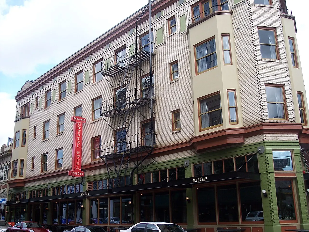 Crystal Hotel in Portland